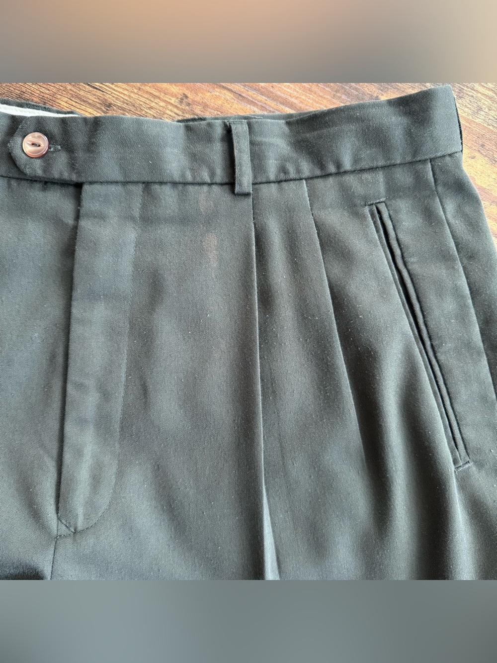 Vintage 90s Olive Green High Waisted Pleated Trousers ~ Size 34 x 29.5 - Picture 7 of 10